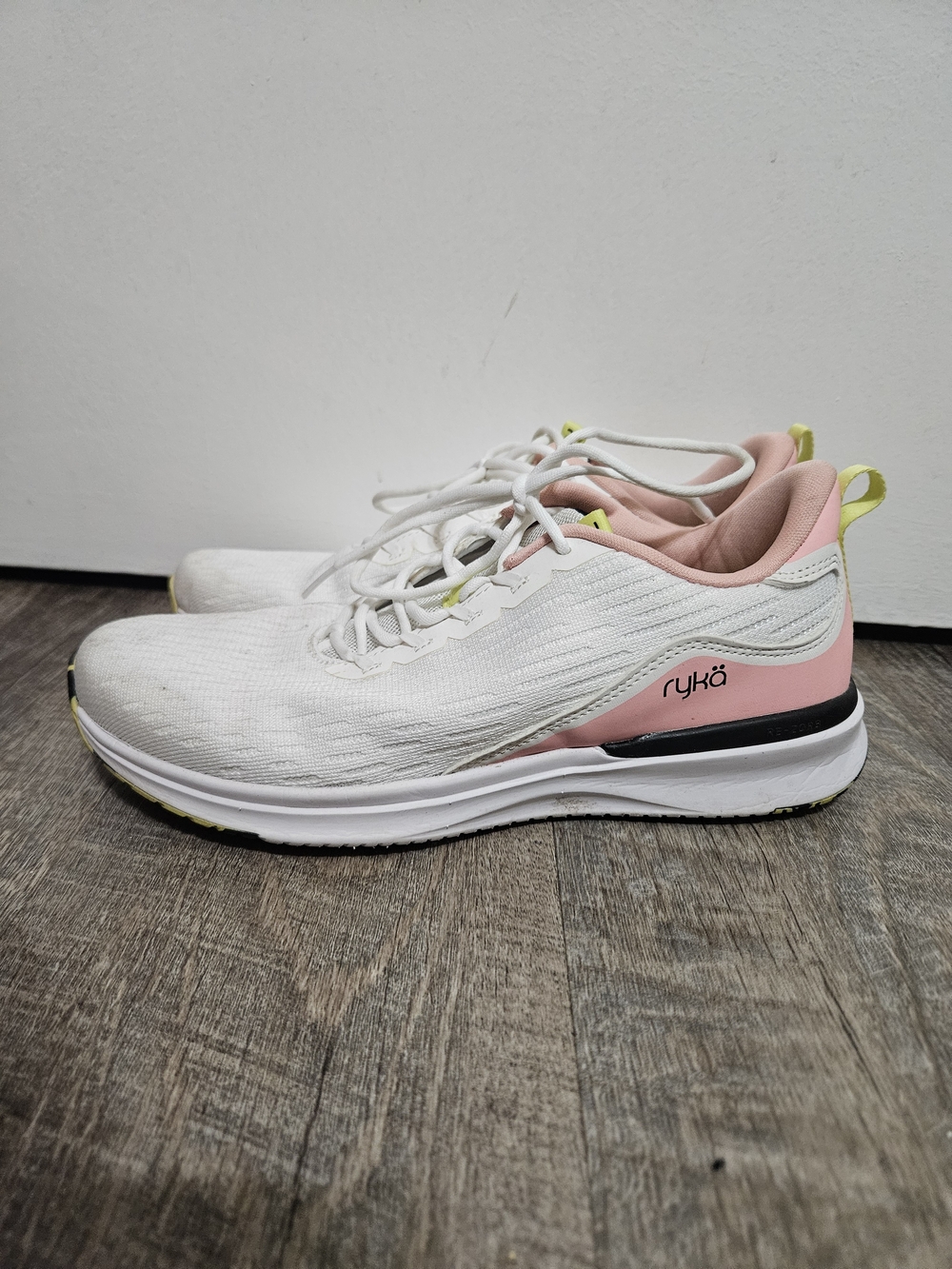 Ryka Women's White & Pink Lightweight Training Sneakers